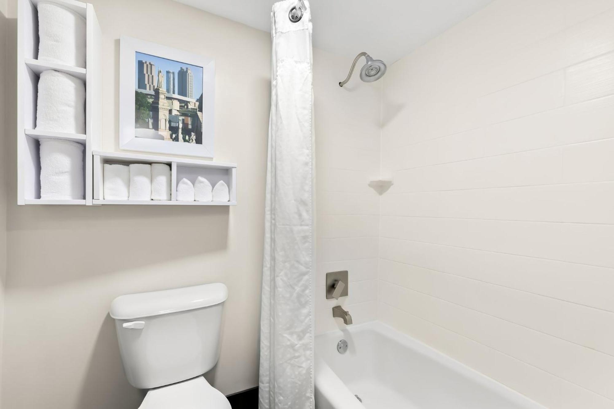 Express Atlanta Galleria-ballpark Area By Ihg Hotel 3*
