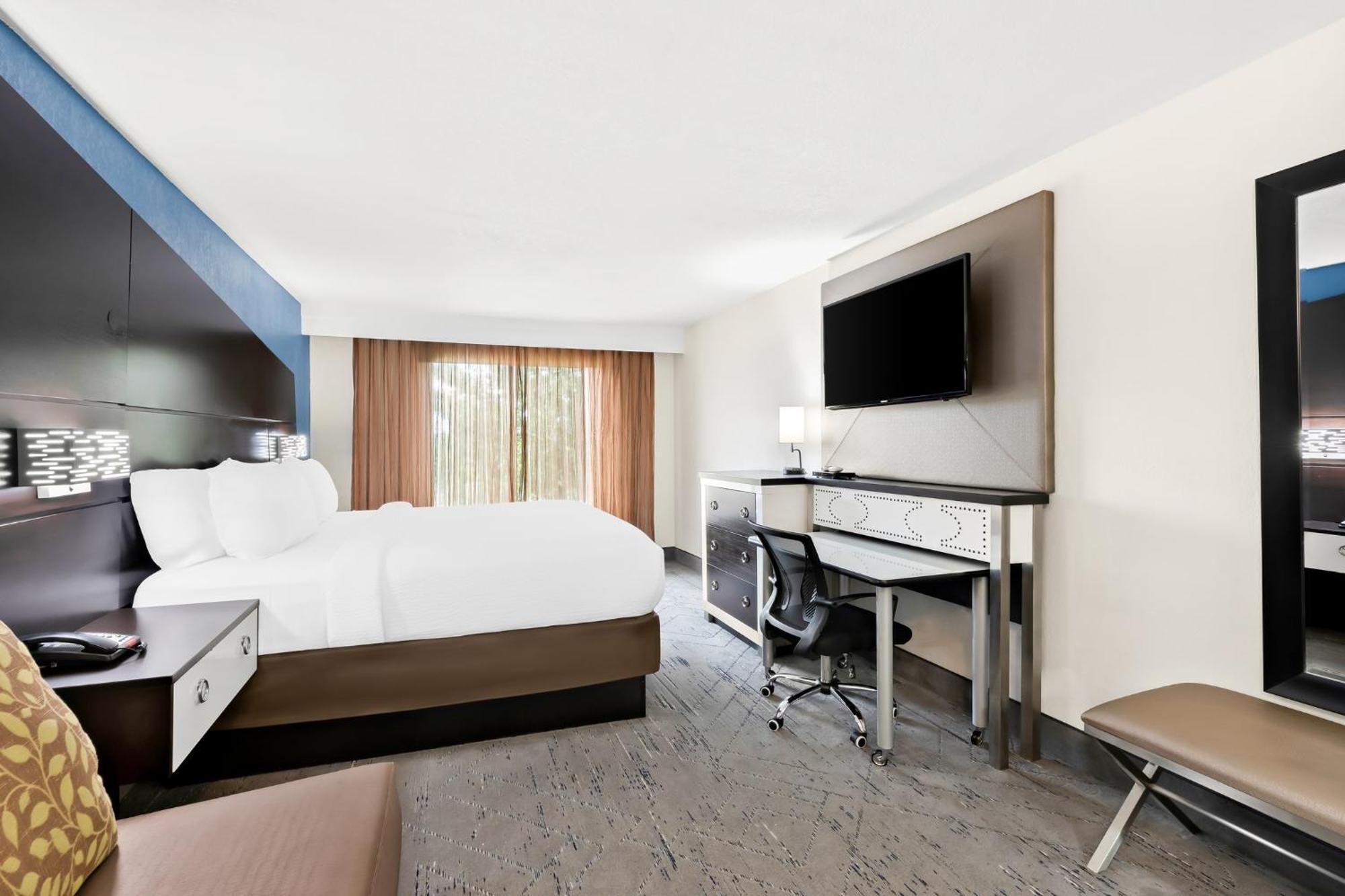 Hotel Express Atlanta Galleria-ballpark Area By Ihg 3*