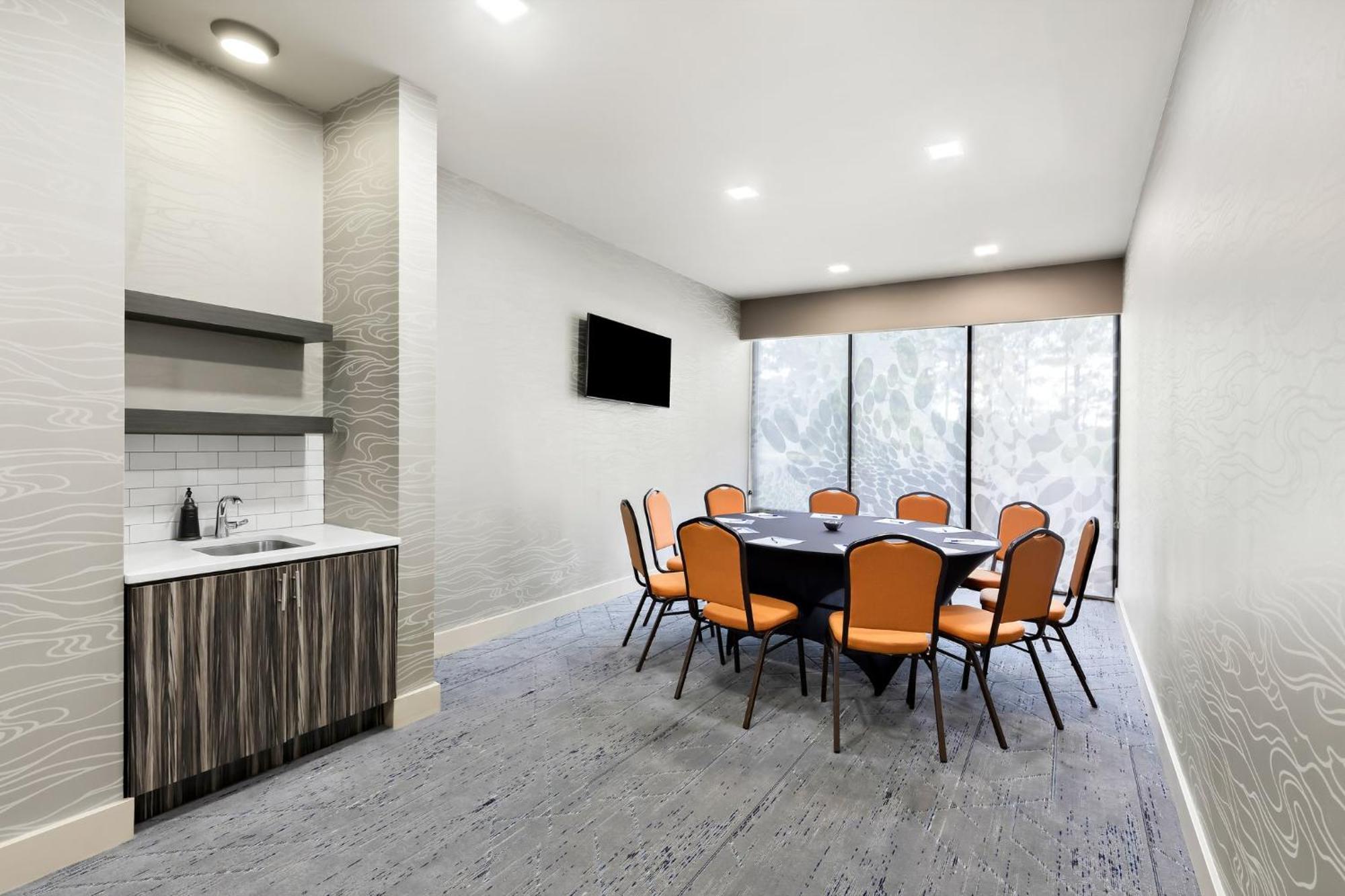Express Atlanta Galleria-ballpark Area By Ihg