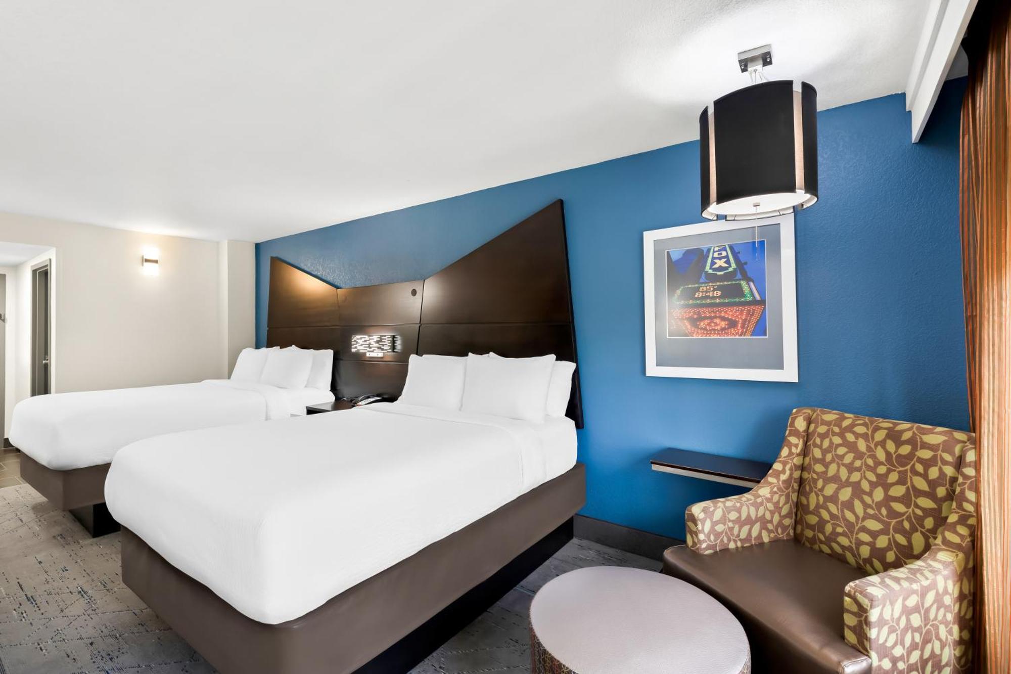 Express Atlanta Galleria-ballpark Area By Ihg Hotel
